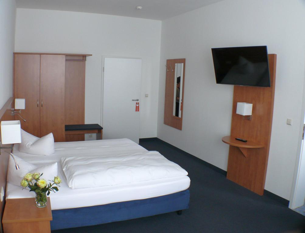 Hotel Garni - Haus Gemmer Кобург Номер фото