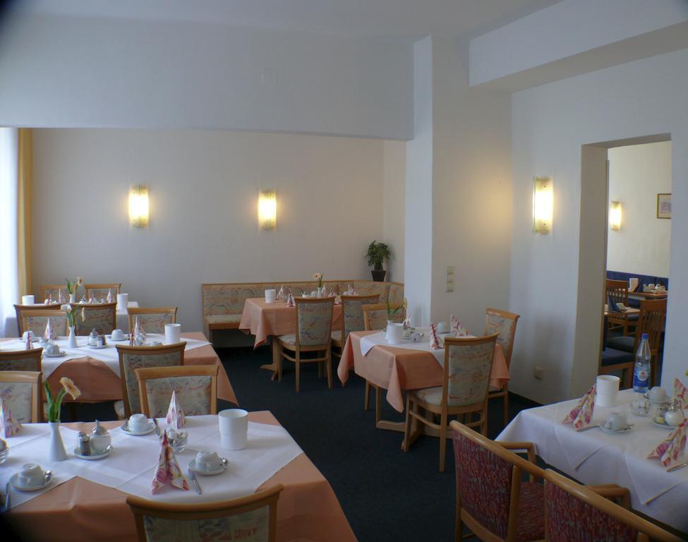 Hotel Garni - Haus Gemmer Кобург Экстерьер фото