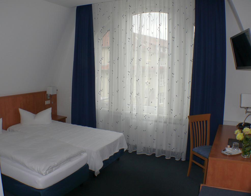 Hotel Garni - Haus Gemmer Кобург Номер фото